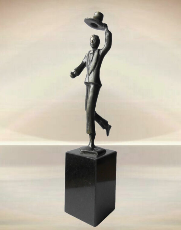 Skulptur "Chapeau" – Bild 2