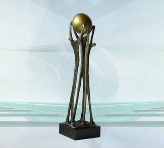 Geschenk Skulptur Vereinte Zusammenarbeit Business Geschäft Geschäftspartner Firmengeschenk Firmenjubiläum Jubiläum