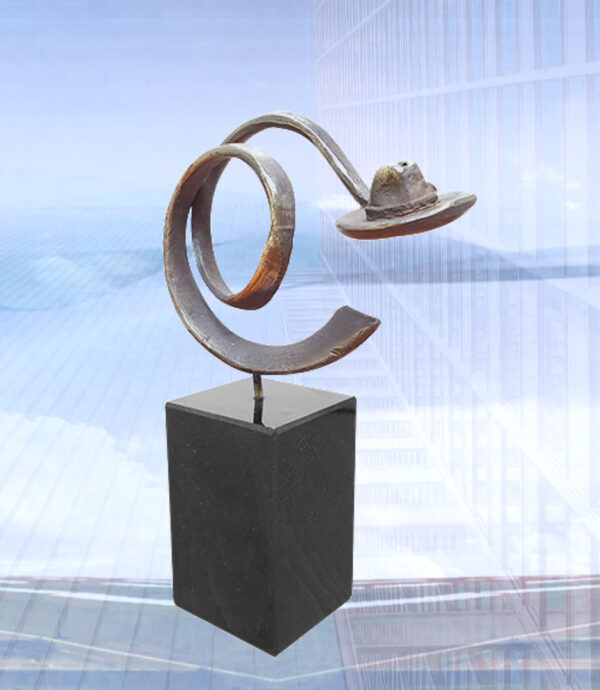 Skulptur Chapeau Ausführung 2 - Tolles Geschenk zum Firmen Jubiläum, für Mitarbeiter, Kunden, Geschäftspartner, zur Firmeneinweihung, zur Hauseinweihung & Dekoration. Mit persönlicher Gravur