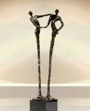 Bronze Skulptur Der Händedruck mittelgroße Ausführung - Hochwertiges und exklusives Geschenk für Firmen, Business Partner, zum Firmen Jubiläum, zur Geschäftsgründung oder Geschäftsübergabe. Personalisierbare Gravur
