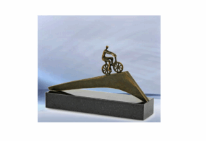 Skulptur Der Weg ist das Ziel - Kreatives Geschenk runder Geburtstag, 30.Geburtstag, 40.Geburtstag, 50.Geburtstag, 60.Geburtstag oder zur Rente. Auch als Geschenk für E-Bike und Fahrrad-Fahrer