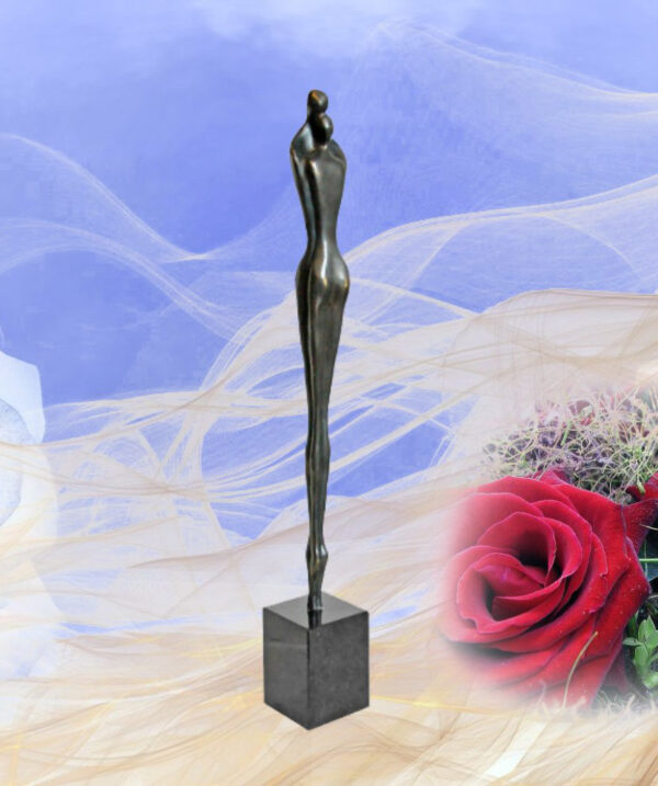 Bronze Skulptur Eng beieinander große Ausführung - Beliebtes und exklusives Geschenk zur Hochzeit, Geburtstag oder Jahrestag/Hochzeitstag. Mit einer persönlichen Botschaft als Gravur