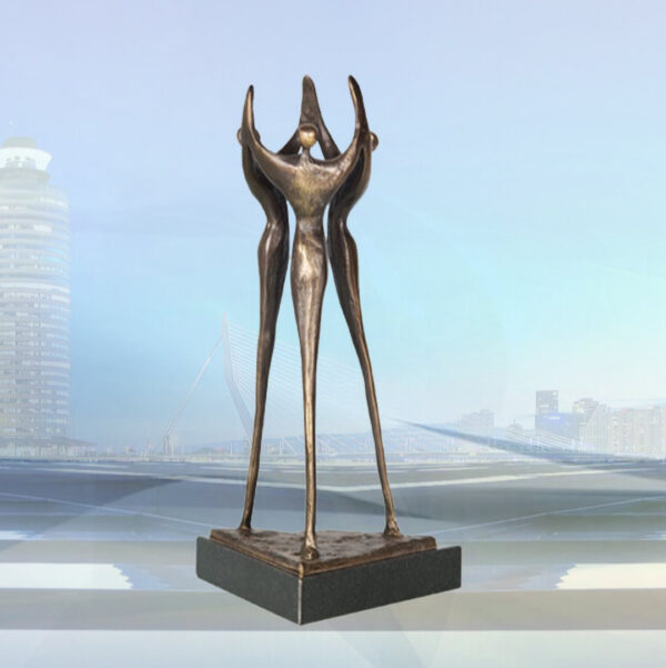 Skulptur "Niveauvolle Zusammenarbeit" - mittelgroße Ausführung – Bild 2