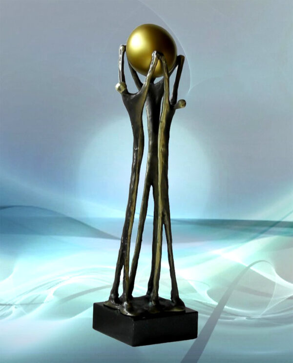 Skulptur "Vereinte Zusammenarbeit" – Bild 2